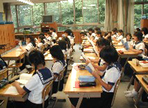 高学年教室：国語の授業