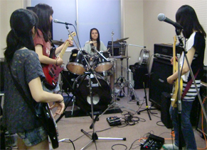 軽音楽クラブ