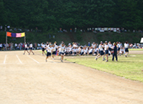 運動会の様子＿リレー