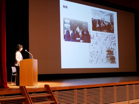 卒業生による学校紹介
