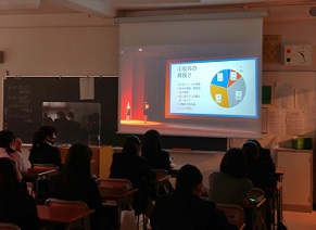 映像と放送を使っての全校会