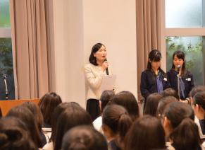 司会進行はキャリア委員が行いました