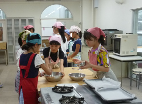 楽しくおやつを作ろう