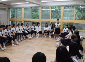 全体会での話し合い