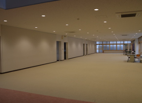 寂しげな3年生のフロア