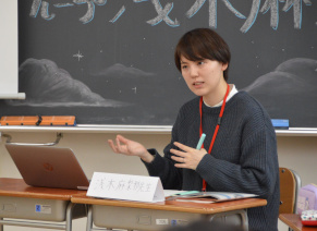 浅木麻梨耶先生