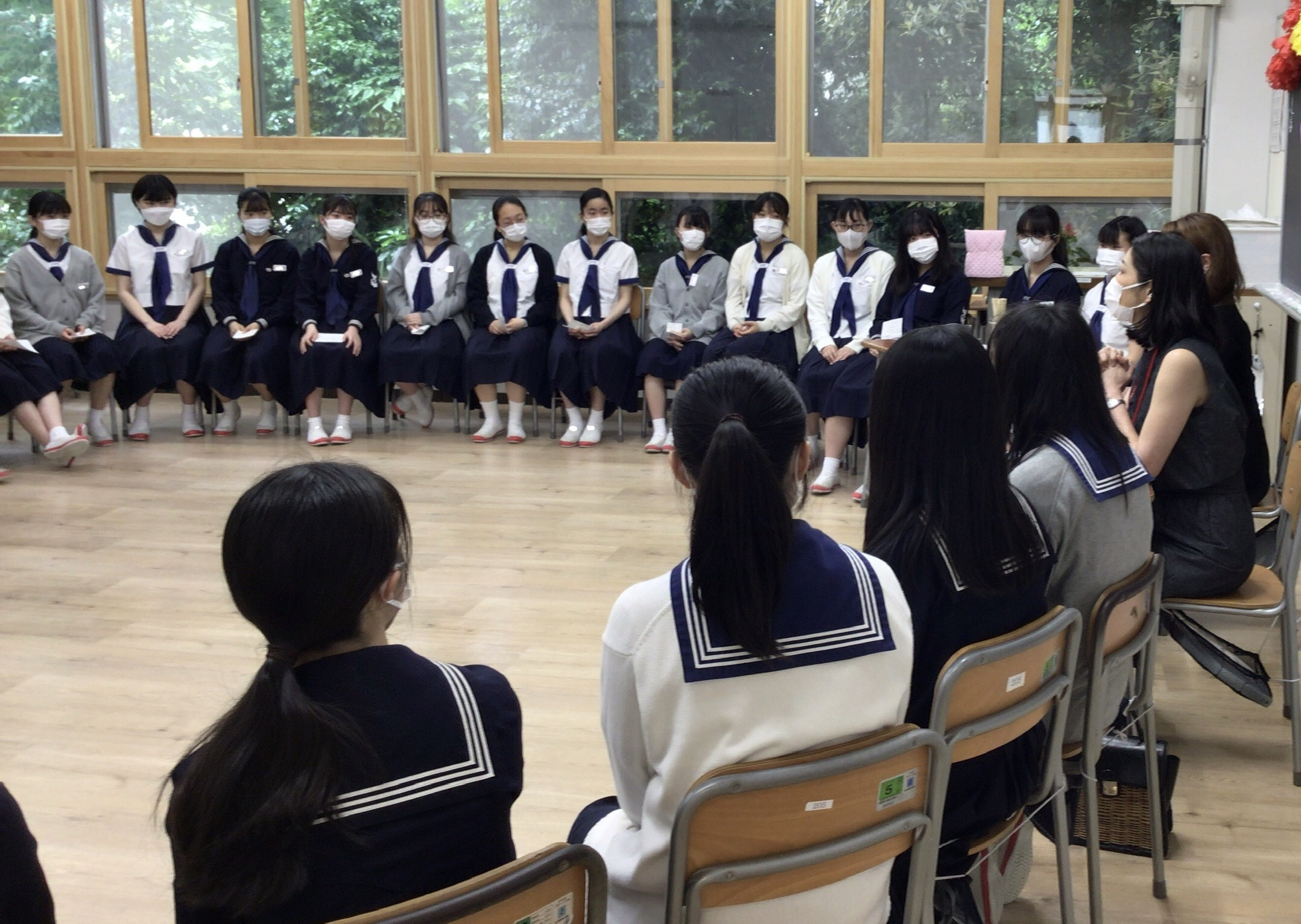 生徒からの質問にも丁寧にお答えいただきました。