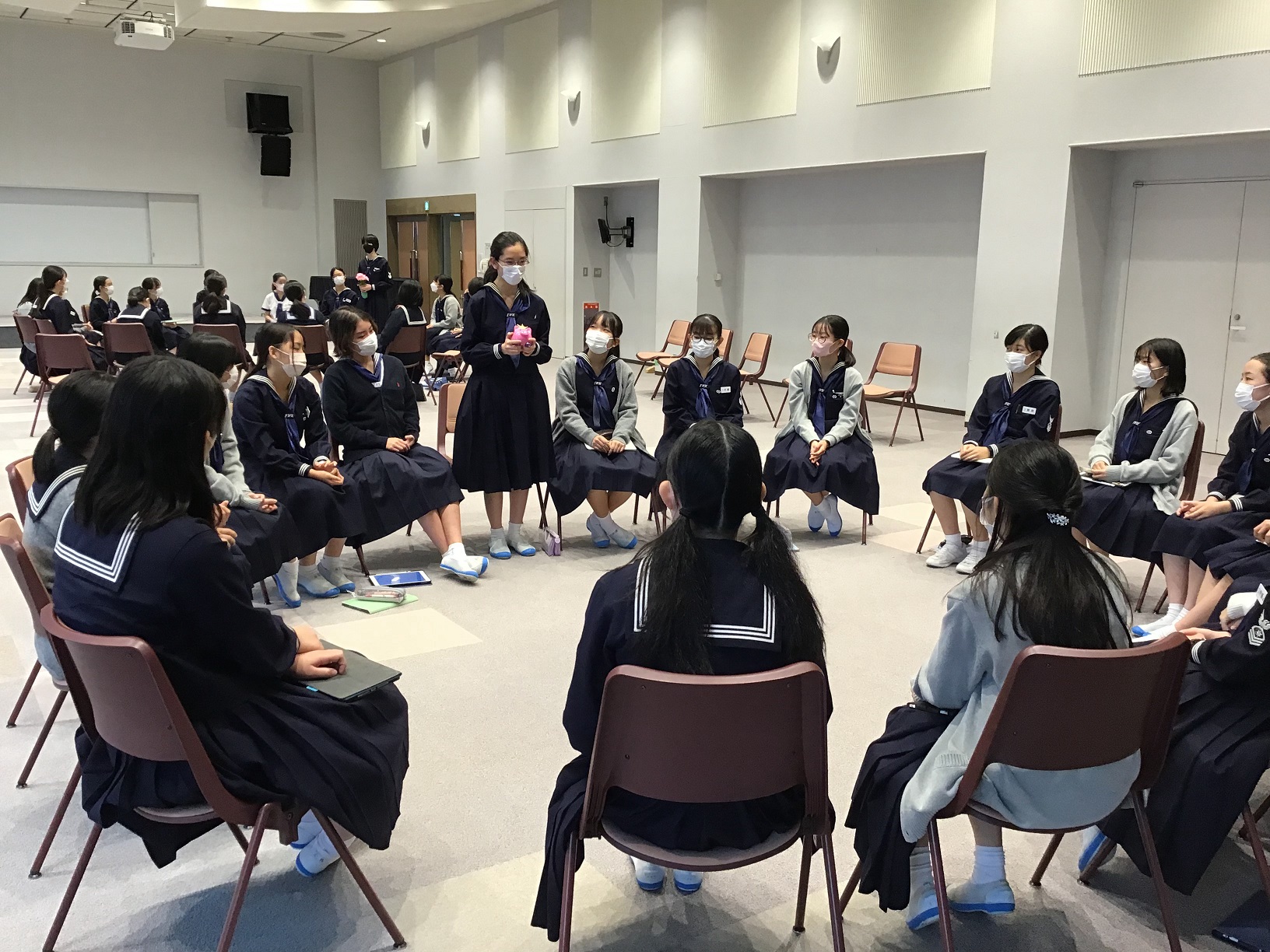 コミュニティボールを持って発言します