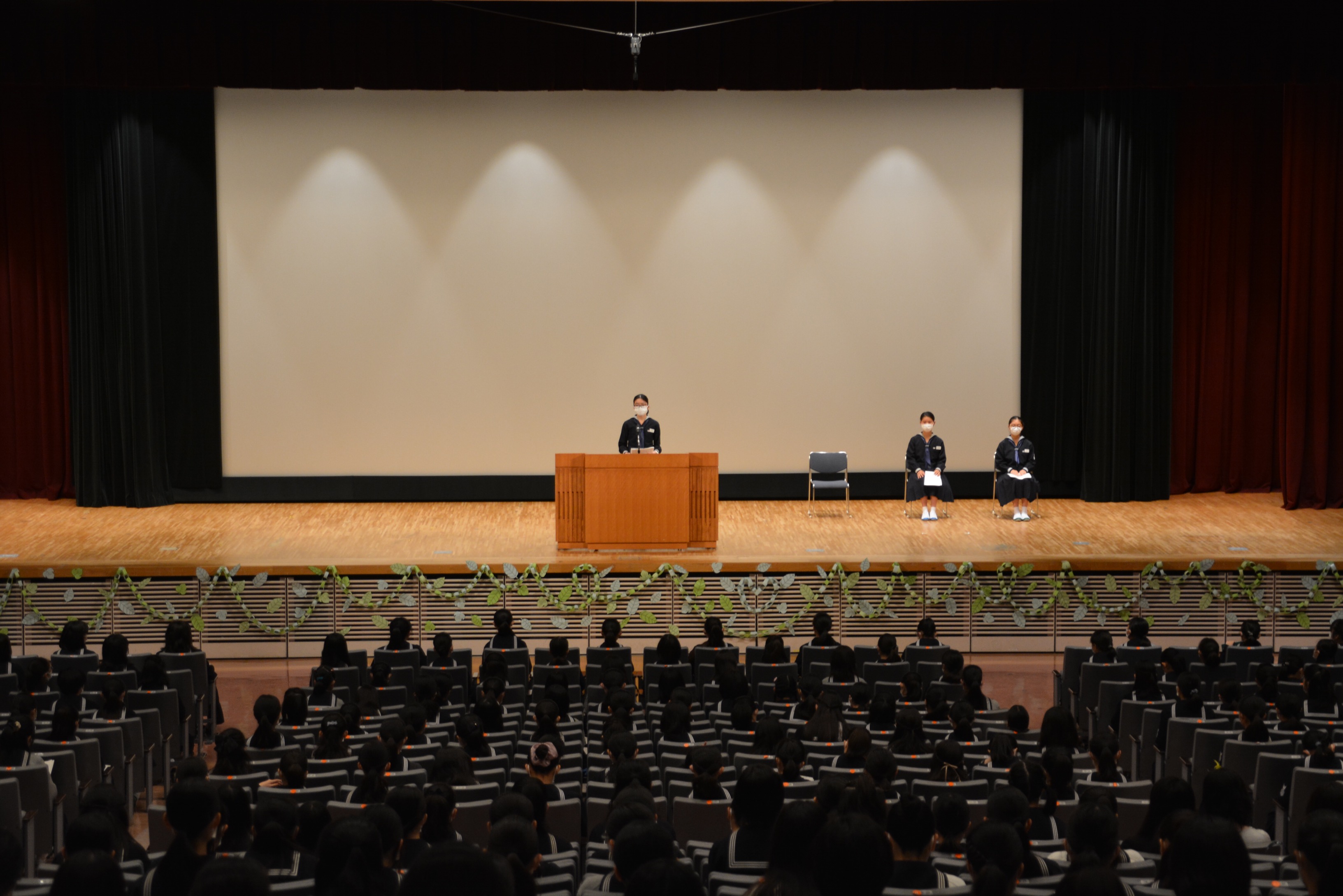 学年代表生徒による発表