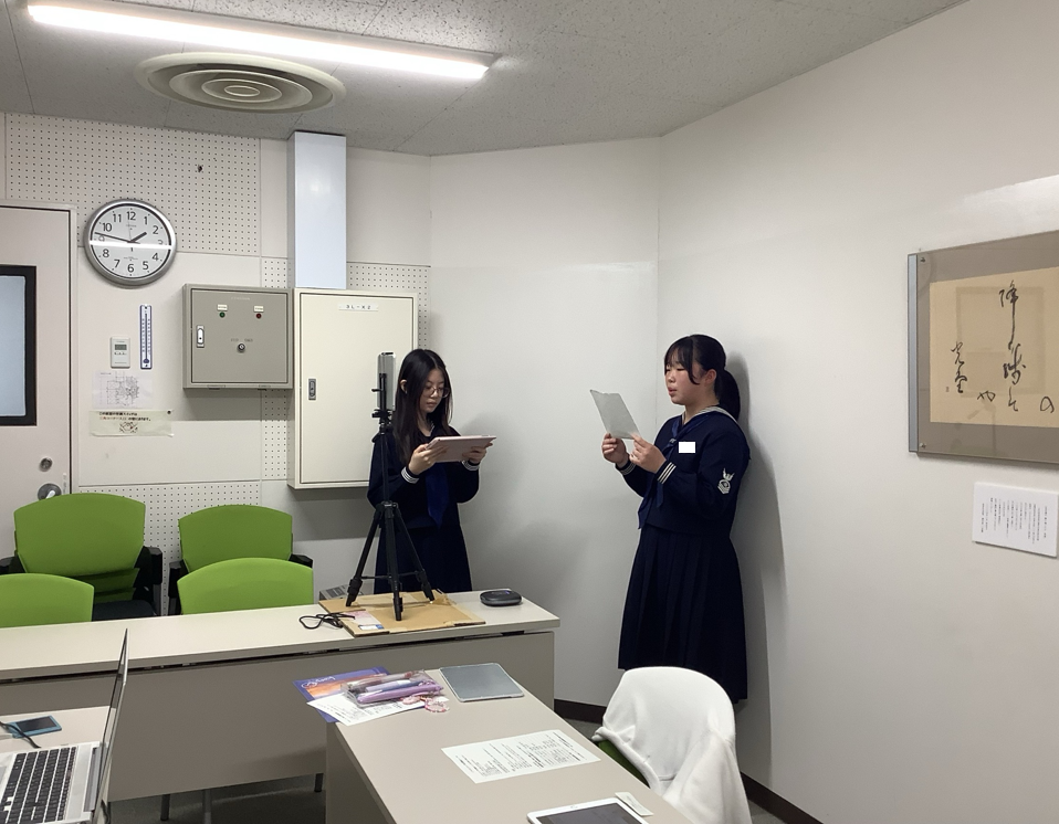 司会は国際理解委員が務めました