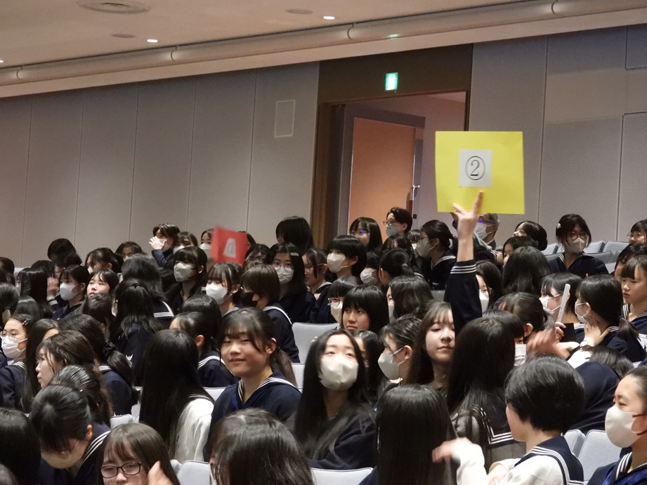 クラス対抗でクイズ大会です