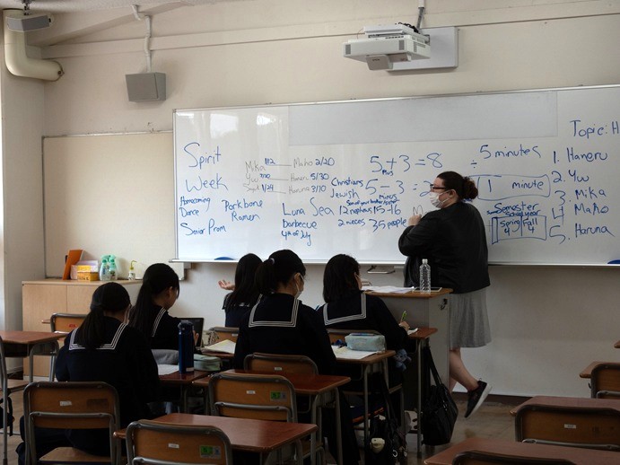 All Englishに少しずつ慣れていきます