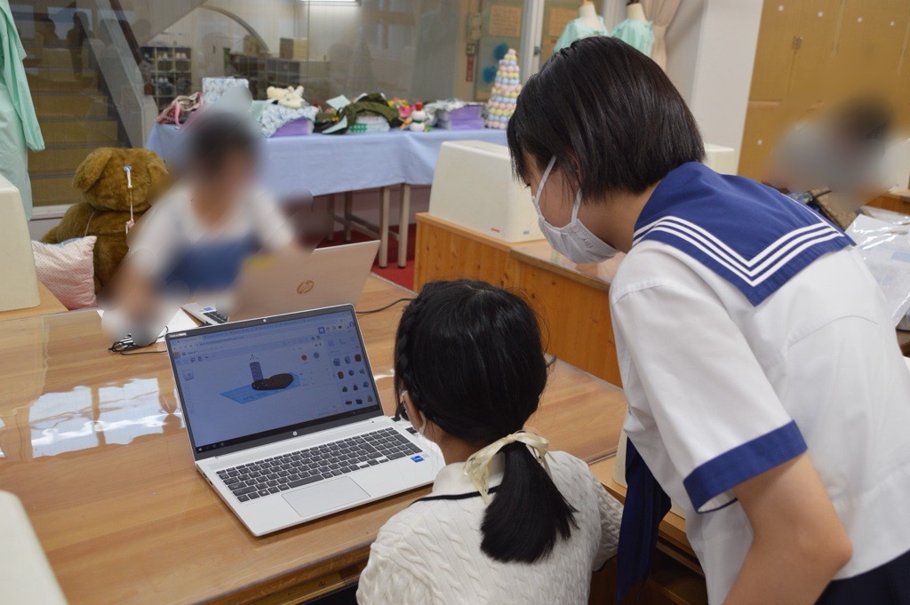 3Dプリンタを使用してオリジナルのキーホルダーを作成