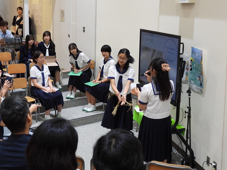教科発表 「選択校外授業の報告」
