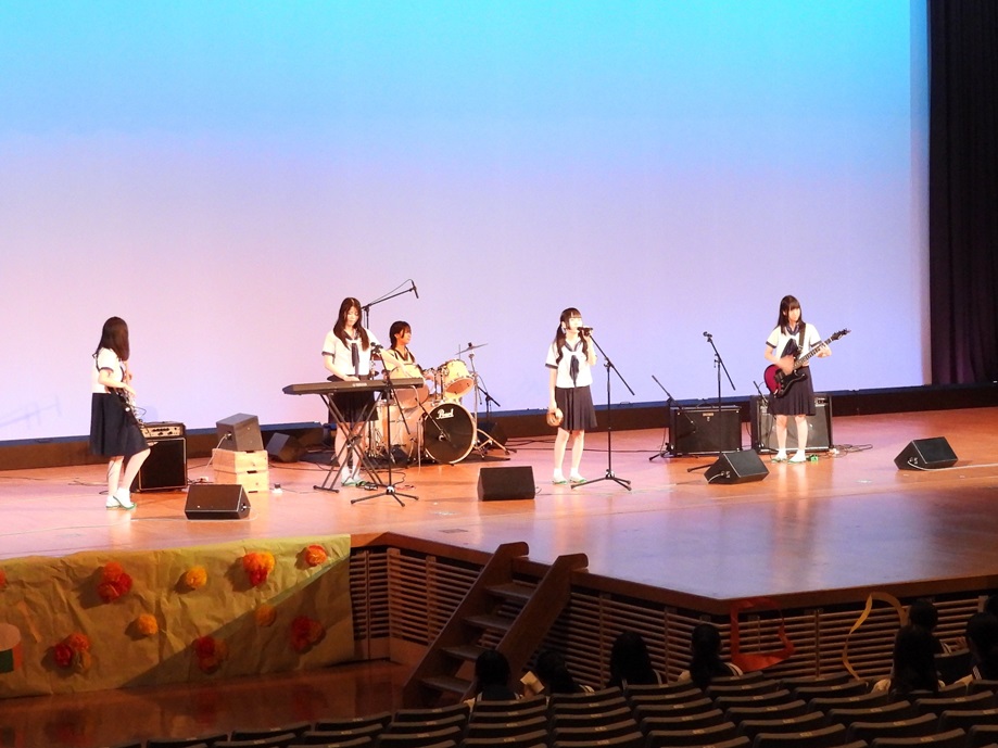 軽音楽クラブ 内覧