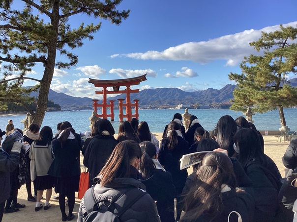 世界遺産である厳島神社も訪れました