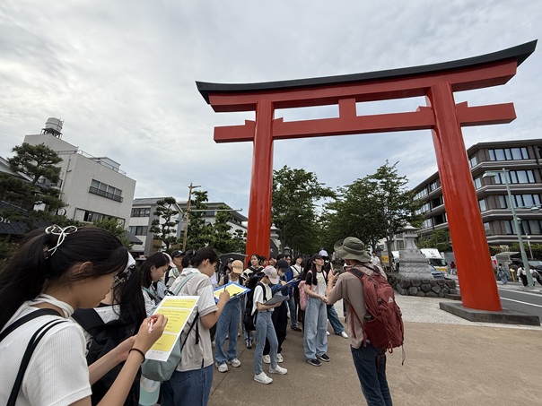 段葛 二の鳥居にて