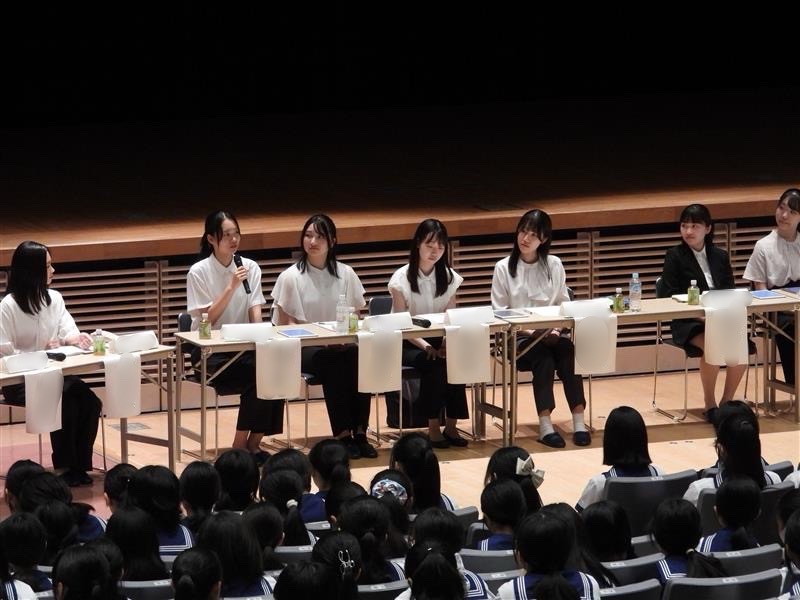 全体会の様子
