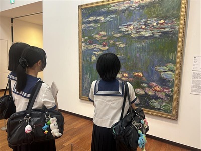 鑑賞の様子➀