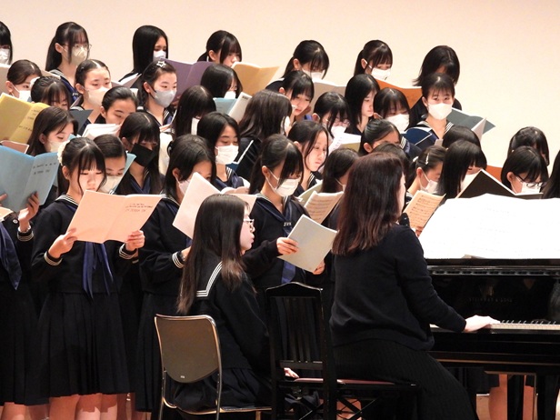 期末テストが終わり音楽会に向けて練習が始まりました