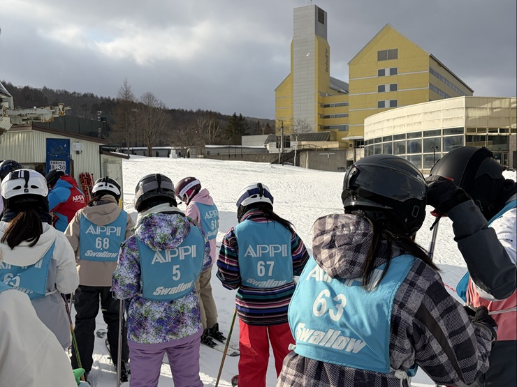 リフトで山をのぼります