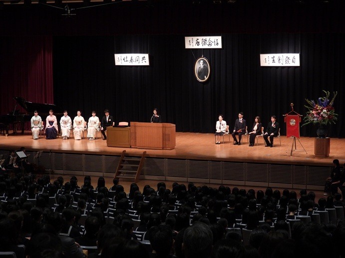 校長による学事報告・告辞