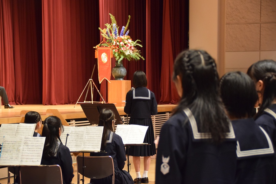 卒業生代表による卒業の言葉