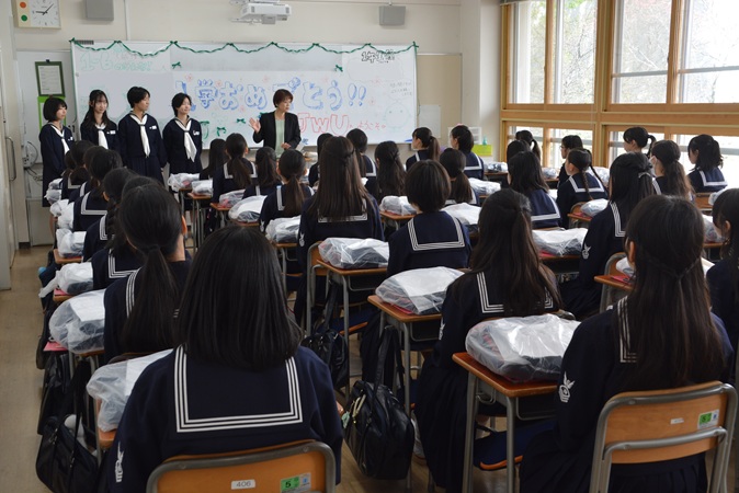 3年生の1年生係が生活をお世話してくれます