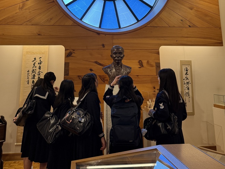 成瀬記念館で胸像を見ました