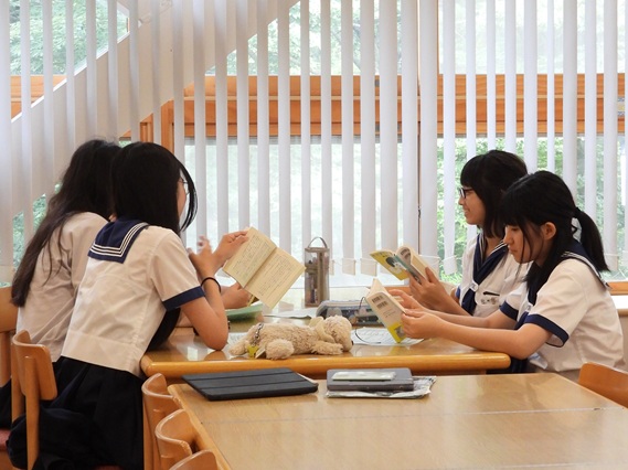 6月は読書週間があり各学年読書会を行いました