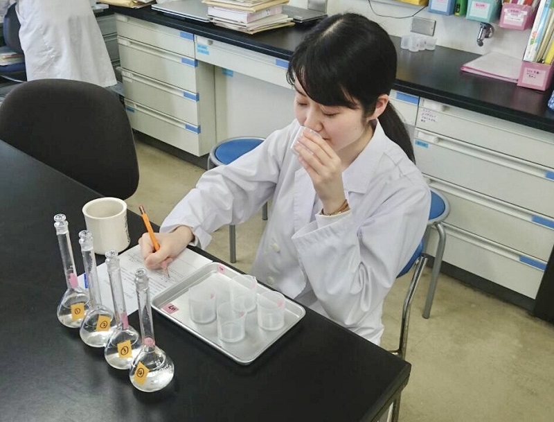 学生時代は飯田文子先生の研究室に所属し研究に励んだ