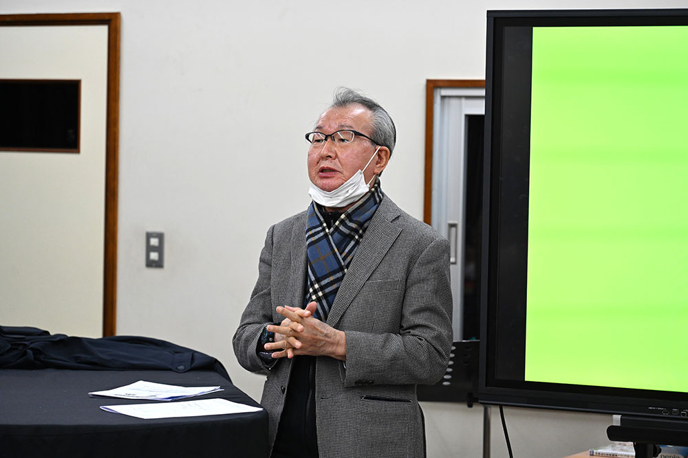 参加者たちにメッセージを送った石川名誉教授