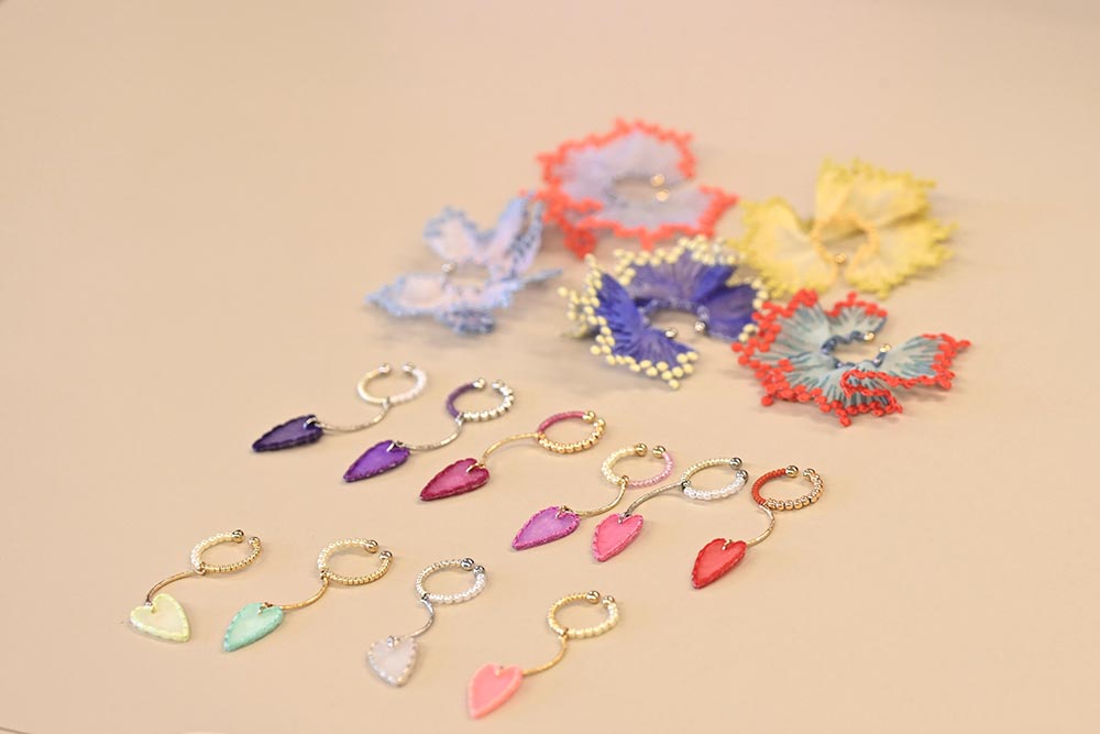 リングやイヤリングのカラーバリエーションも豊富