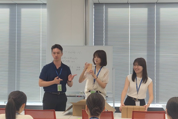 マーケティング部門の方からのフィードバックの様子